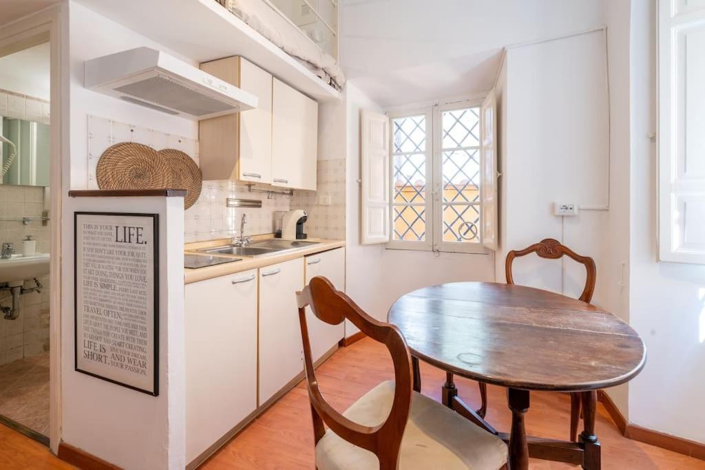 Tiny House Nel Cuore Di Roma Exteriör bild