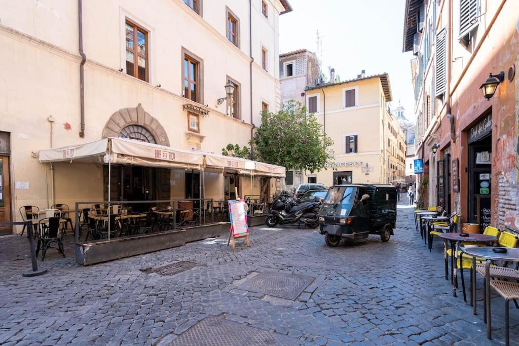 Tiny House Nel Cuore Di Roma Exteriör bild